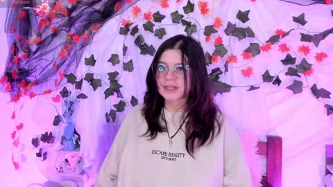 Snapshot of mollylewis18 chatting on 02.07.25 New girl Emily Valentina Michelle online show from 02.07.25