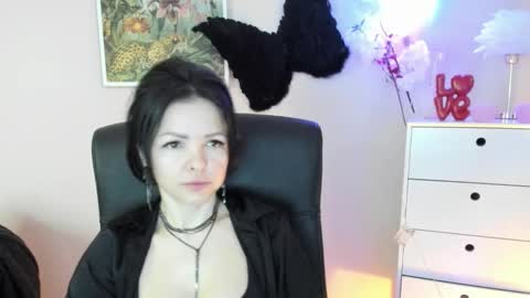 Molly online show from 02.25.26