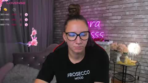Snapshot of mollynay chatting on 10.02.25 hi im Molly heregreat boobs big heart warm pussy online show from 10.02.25