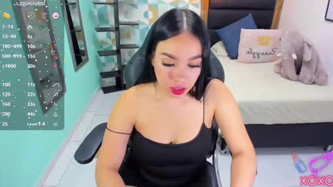 MOLLY online show from 10.28.25