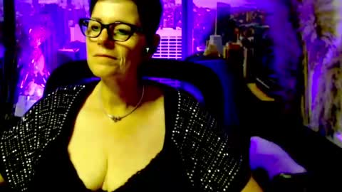 Snapshot of mollysun chatting on 07.12.26 MollySun Nina Randmann online show from 07.12.26