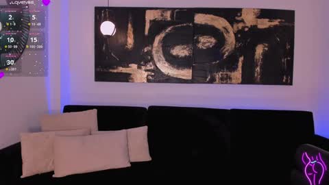 Molly Sunders online show from 01.05.25