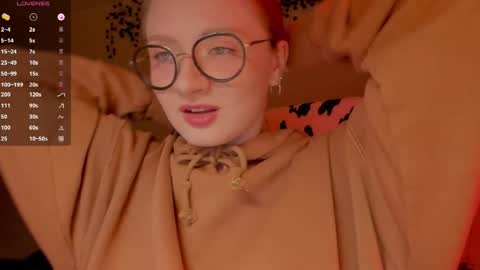 mollytucker online show from 04.17.26