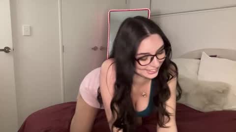 Molly online show from 10.24.25