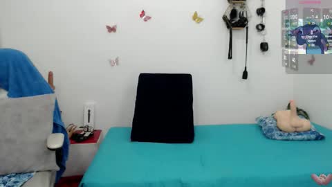 Snapshot of mom_17 chatting on 02.06.26 Celeste online show from 02.06.26