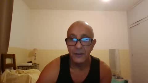 moment71200 online show from 11.12.25