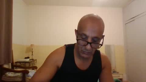 moment71200 online show from 11.16.25