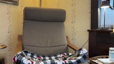 Mia  online show from 12.20.24