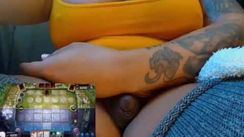 Snapshot of mommi_sh3d3vil chatting on 04.06.26 MOMMI SH3DEVIL online show from 04.06.26