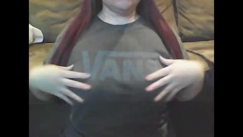 mommies_mooseknuckle online show from 11.10.25