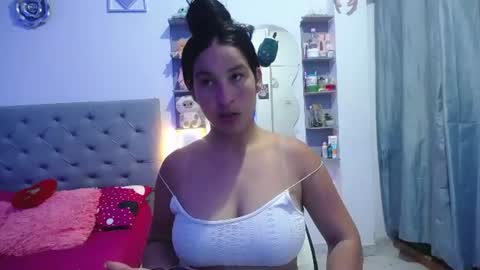 Snapshot of mommy_dulce chatting on 07.08.26 ANDREA online show from 07.08.26