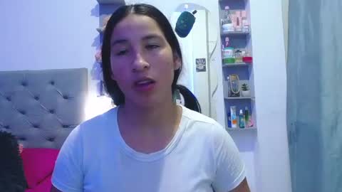Snapshot of mommy_dulce chatting on 07.23.26 ANDREA online show from 07.23.26