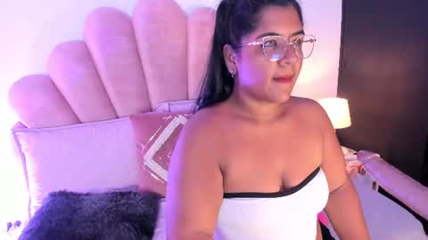 Snapshot of mommy_huge_ass chatting on 07.18.26 Victoria online show from 07.18.26