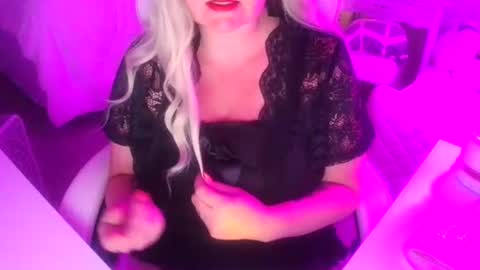Mommy Julia online show from 06.29.26