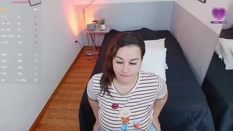 Daphne  online show from 01.20.25