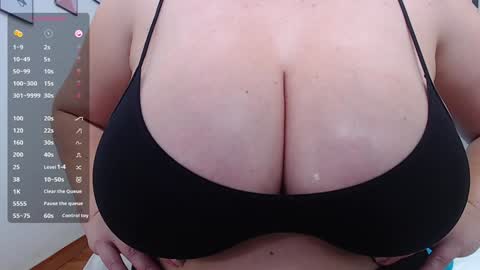 Daphne  online show from 01.27.25