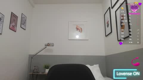 Daphne  online show from 02.07.25