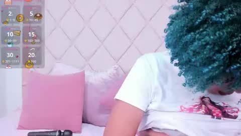 Momo  online show from 09.25.25