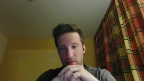 Snapshot of moms_little_monster chatting on 12.04.24 moms_little_monster online show from 12.04.24