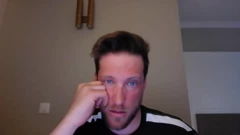 moms_little_monster online show from 04.12.26