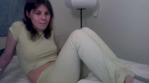 Mona online show from 02.04.25