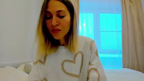 Mona online show from 12.11.24