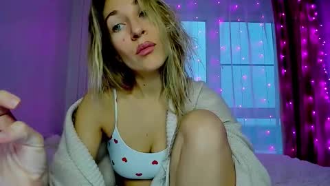 Mona online show from 12.19.25