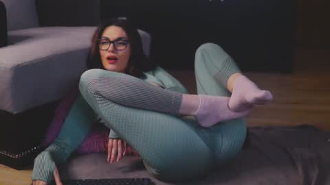 Snapshot of mona_lisss chatting on 01.18.25 Mona Lisss online show from 01.18.25