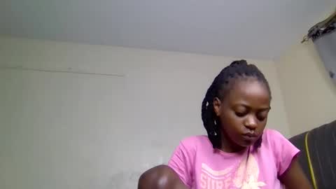 Mona online show from 09.11.25