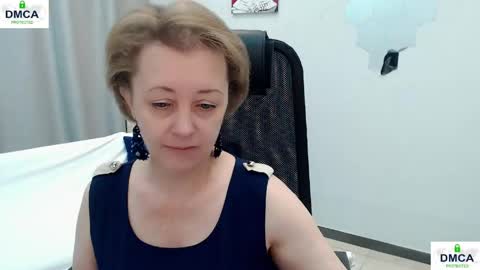 Snapshot of mona_w chatting on 05.10.26 Mona online show from 05.10.26