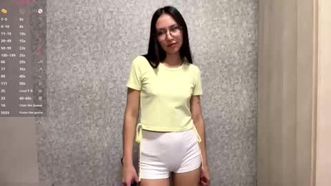 Mona online show from 10.15.25