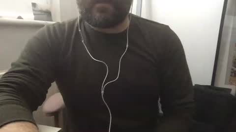 Snapshot of mondoturk chatting on 05.21.26 Mike online show from 05.21.26