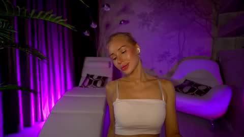 Angelina online show from 11.07.25