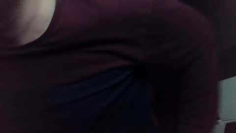 Snapshot of monica35milf chatting on 01.18.26 MonicaLuigi online show from 01.18.26