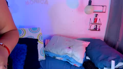 aleja      independent model       online show from 11.12.25