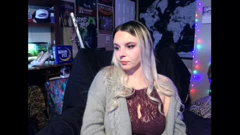 Snapshot of monica_lily chatting on 12.09.24 Monica online show from 12.09.24