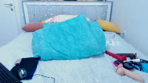 Snapshot of monica_lizz chatting on 03.04.25 lizzi online show from 03.04.25