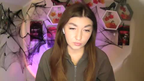 sweet girl and shine body online show from 10.06.25