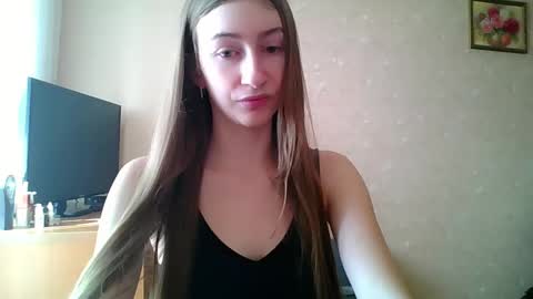 Snapshot of monica_tamayo chatting on 02.27.25 Monica online show from 02.27.25