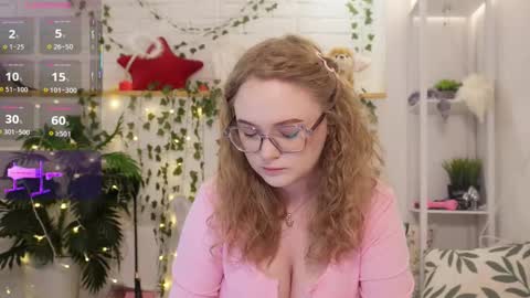 Snapshot of monicaasis chatting on 09.25.25 monicaasis online show from 09.25.25
