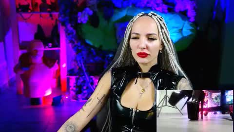 Snapshot of monicamaxwel chatting on 11.16.25 Monika online show from 11.16.25