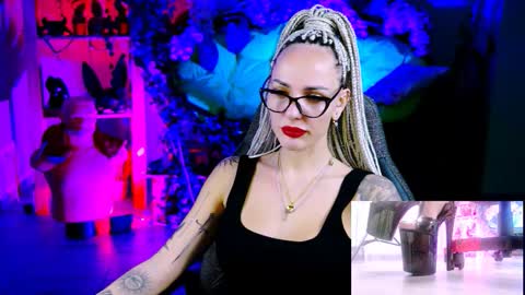 Snapshot of monicamaxwel chatting on 11.19.25 Monika online show from 11.19.25