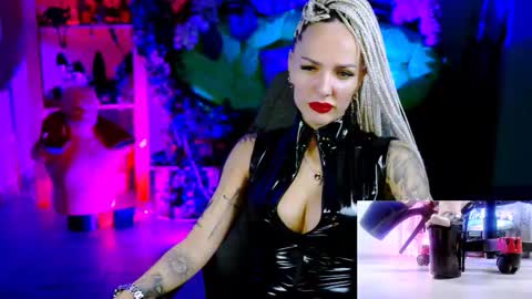 Snapshot of monicamaxwel chatting on 11.23.25 Monika online show from 11.23.25