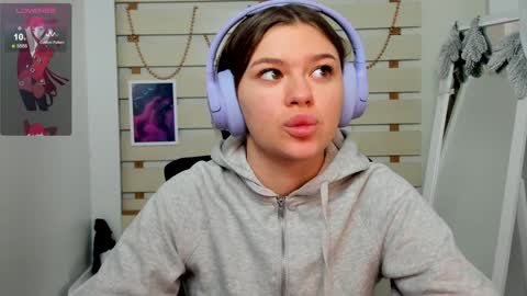 Monika online show from 01.12.25