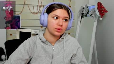 Monika online show from 01.12.25