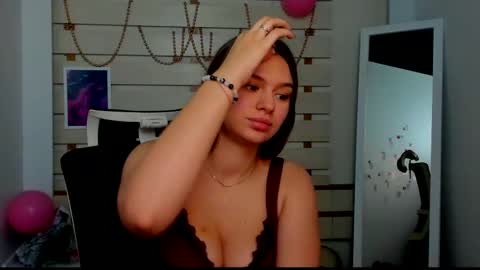 Monika online show from 02.12.25