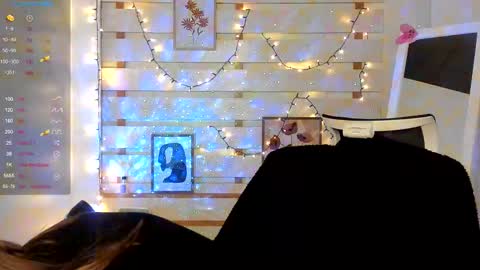 Monika online show from 10.14.25