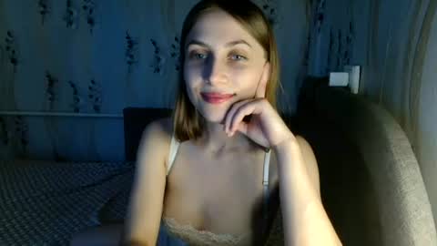 Snapshot of monikamilly chatting on 07.05.26 MonikaMilly online show from 07.05.26