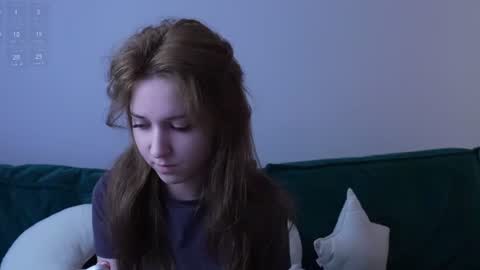 Snapshot of monnymoonn chatting on 08.01.26 Mary online show from 08.01.26
