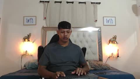 Snapshot of monsoon_the_best chatting on 09.09.25 monsoon_the_best online show from 09.09.25